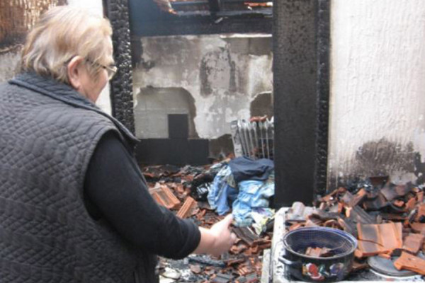 Vatra uništila kuću porodice kod Bijeljine