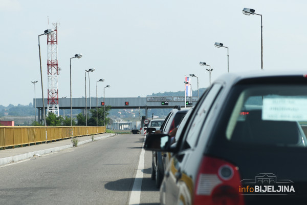 Nepostojanje autobuskih linija između Loznice i Bijeljine veliki problem
