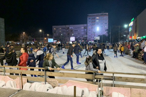 Klizalište u Bijeljini - omiljeno mjesto okupljanja