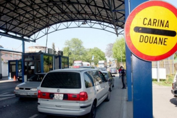 Cariniku godina zatvora: Uzeo mito da ne pregleda kamion iz Njemačke