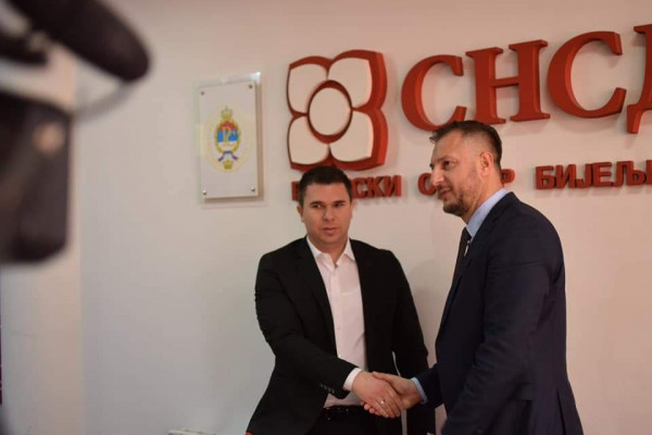 Bijeljina: Koalicioni sporazum SNSD i SP uoči lokalnih izbora /FOTO/