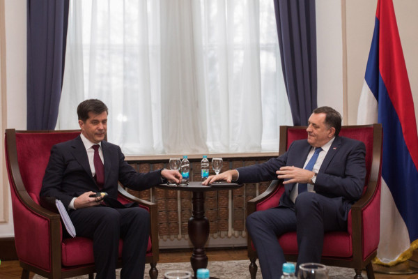 Dodik: Žao mi je što se konstruktivan sastanak pretvorio u prijetnju