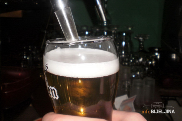 Na alkohol mjesečno potrošimo 15 miliona KM: Pivo omiljeni napitak