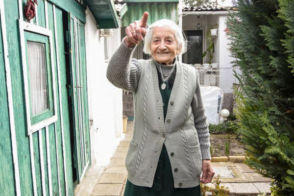 “Nema ničeg strašnog da umreš u 106-oj” Ilona poručuje da se ne plaši virusa korona