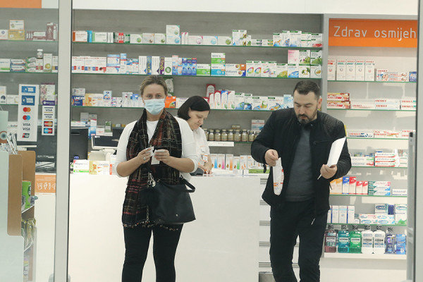 Zbog korona virusa, socijalna distanca bi mogla potrajati i više od GODINU DANA