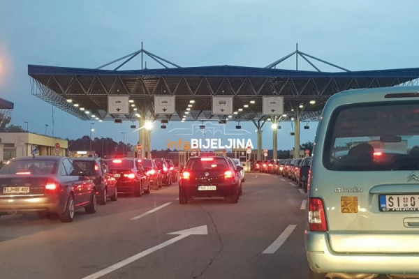Postavlja se karantin na Rači, policijski punkt u blizini prelaza