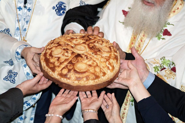 KRSNA SLAVA U DOBA KORONE Šta kaže struka, a šta Crkva