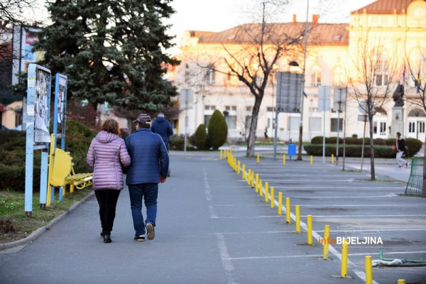Oko 70 odsto radnika u turizmu i ugostiteljstvu ostalo kod kuće