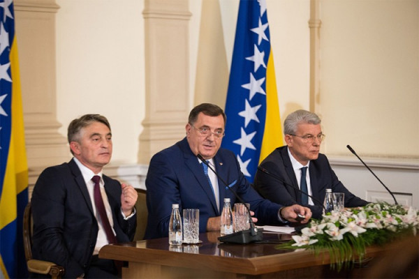Predsjedništvo BiH uputilo zahtjev: ZATVORITI SVE GRANIČNE PRELAZE