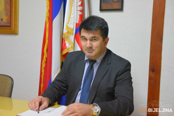 Načelnik Lopara smanjio svoju platu dok traje vanredna situacija