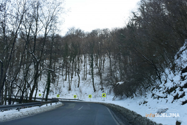 Poledica i ugažen snijeg na dionicama u višim predjelima
