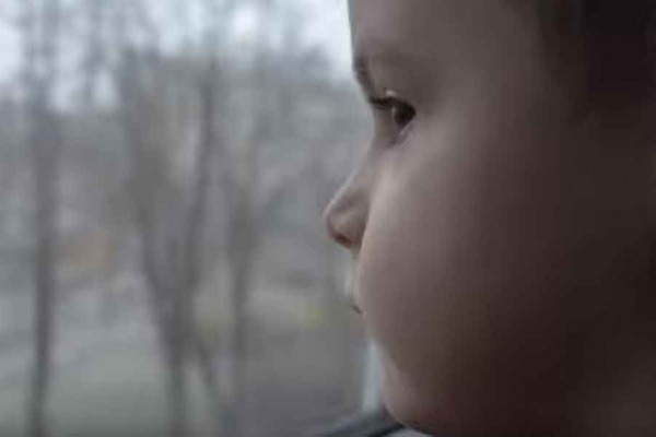 “NE ZNAM KO JE, ALI OSJETIM DA JE JAKO ZLA” Jaka poruka dječaka iz BiH o koroni