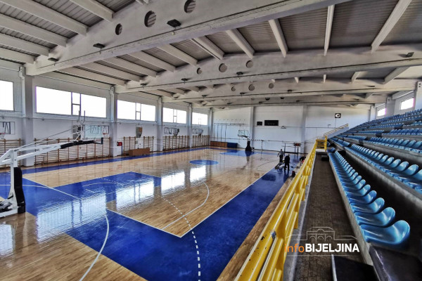 Sutra karantin u fiskulturnoj sali Osnovne škole “Vuk karadžIć”