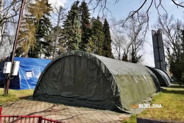 Počeo sa radom šatorski karantin na Rači /VIDEO/