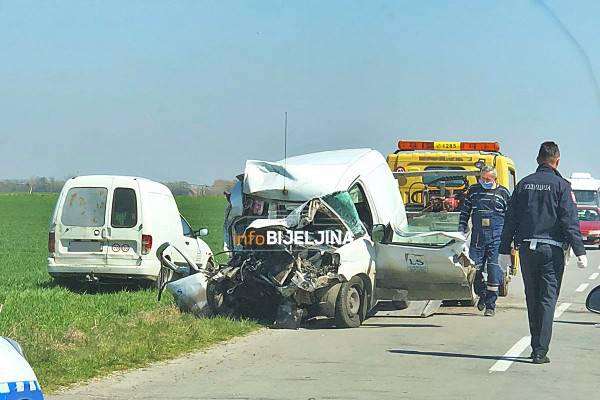 Vozač kedija zadobio teške povrede u udesu kod Popova