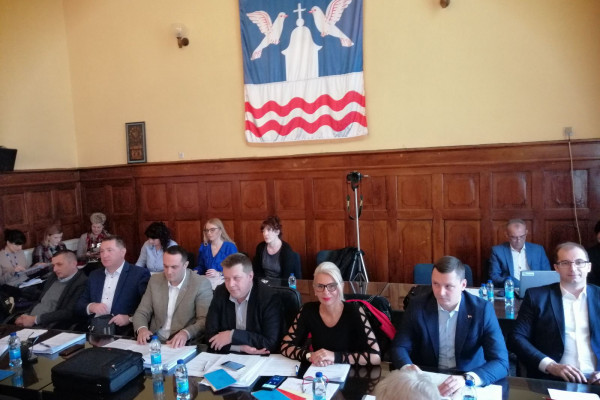 Klub odbornika SNSD-a: Minimum 50% od naknada za Fond solidarnosti