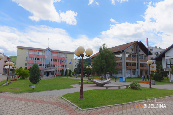 OBJAVLJEN NOVI SPISAK Ugljevičanin nije ispoštovao mjeru izolacije