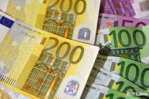 Do 20. aprila na raspolaganju 330 miliona evra od MMF-a?