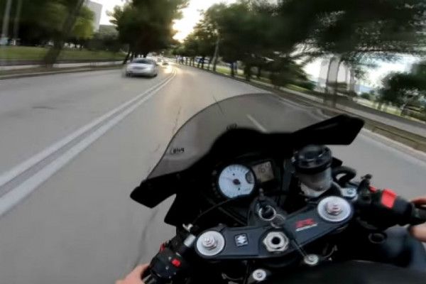 Vozio 209 km/h, rekao policiji da je bježao od virusa korona