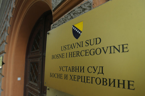 Ustavni sud BiH: Starijima od 65 i mlađima od 18 godina prekršena ljudska prava