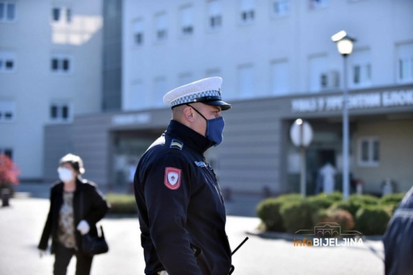 I policajcima u Republici Srpskoj po 1.000 maraka pomoći, a OVO JE USLOV