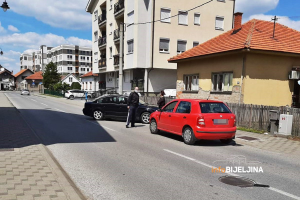 PIJANA U PO BIJELA DANA Učestvovala u nezgodi pa odvedena na triježnjenje