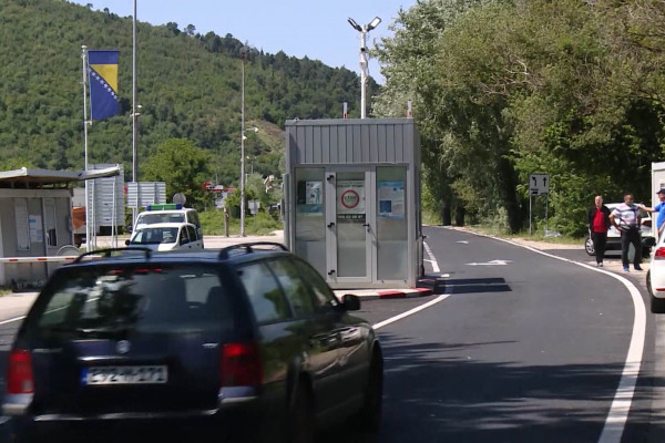 Najavljeno otvaranje granica, ali još se ne zna procedura ulaska