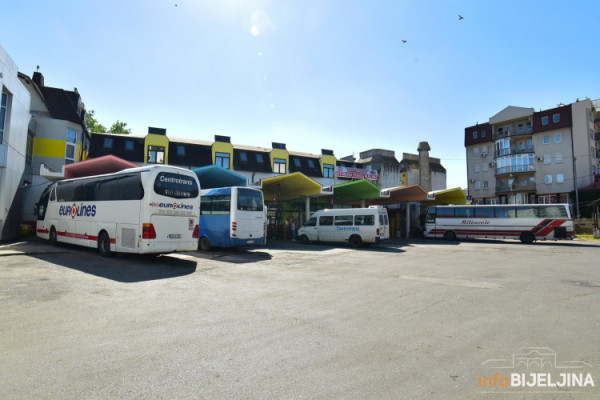Prevoznici u RS ogorčeni: Prazni autobusi voze u veću krizu
