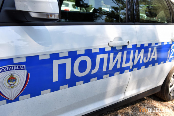 Žena i muškarac povrijeđeni u slijetanju forda kod Zvornika