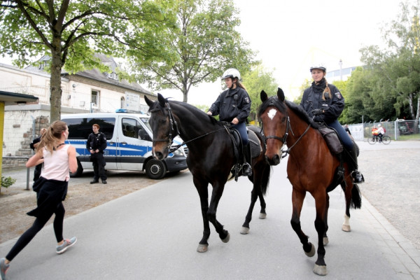 Saobraćajka u Njemačkoj: Državljanin BiH izgubio kontrolu nad BMW, suvozač teško povrijeđen