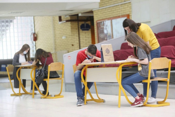 Počeo upis u srednje škole u Srpskoj za učenike koji imaju 60 i više bodova