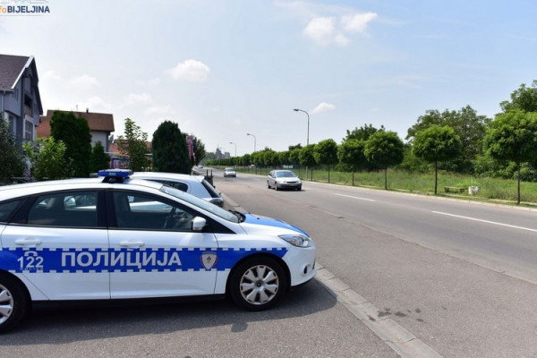 ZA ŠEST DANA 321 PREKRŠAJ U Bijeljini vozači bez pojasa i koriste mobilni telefon