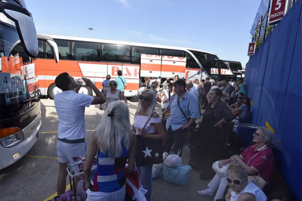 Ako na ulazu u Grčku jedan putnik ima koronu, svi iz autobusa idu u izolaciju