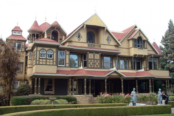 Najukletije mjesto: Vinčester kuća sa 2.000 vrata i 10.000 prozora