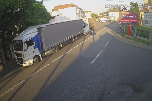 Nakon što je Hrvatska uvela mjere za građane BiH, prelaz u Gradišci prazan