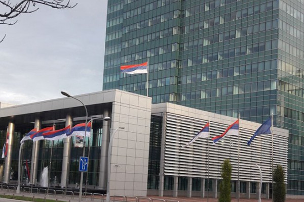 Vladine mjere zaštitile radna mjesta i pad plata