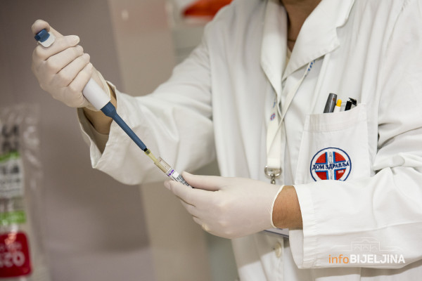 Epidemiolozi upozoravaju - Srpska ušla u period naglog rasta broja zaraženih