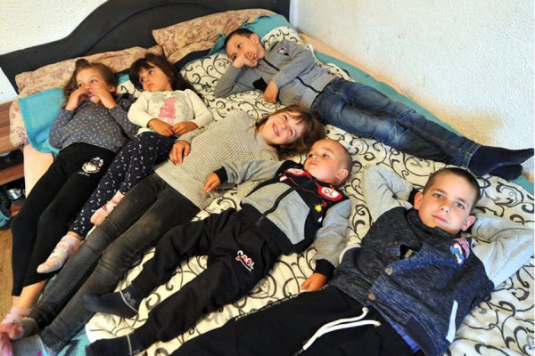 ŠEST MALIŠANA, A JEDNA ŽELJA “Tata i mama se bore, ali NEMAJU PARA za kupatilo”