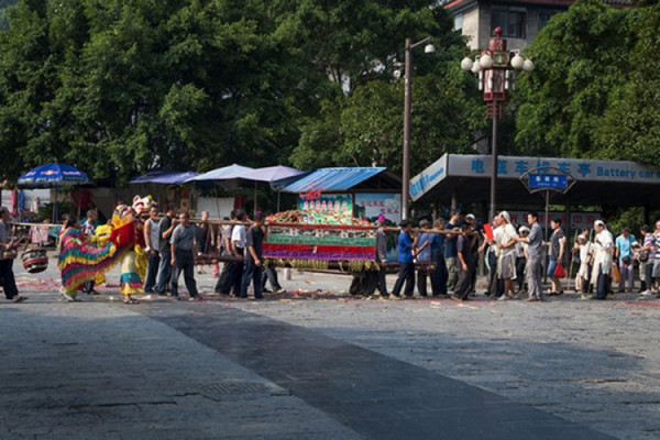 Proglasili ga mrtvim, dva mjeseca kasnije vratio se kući