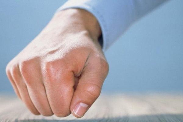 Kucate u drvo da ne čuje zlo? Evo odakle potiče ovo vjerovanje