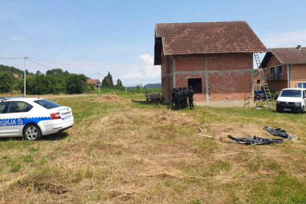 Gradiška: Talačka kriza uspješno okončana; U toku kriminalistička obrada uhapšenog
