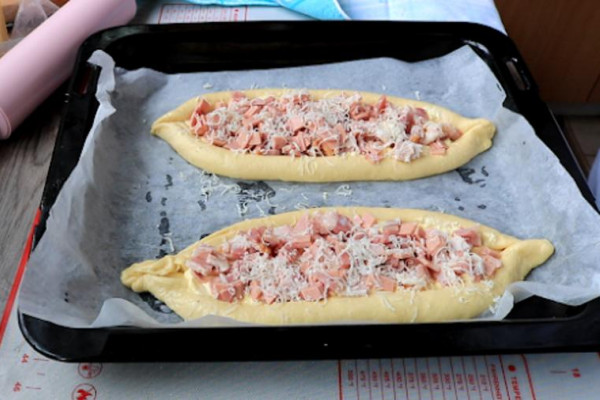 Slasni čamčići sa slaninicom