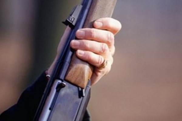 Dobojlija puškom ubio komšiju, pa presudio sebi