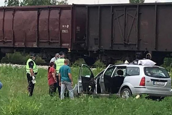 Detalji nesreće kod Šapca: Mašinovođa signalizirao ali automobil nije uspio da pređe