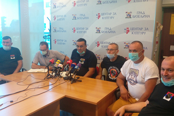 SPREMNI DA IZAĐU NA ULICE Veterani poručili da su Srpsku stvarali borci