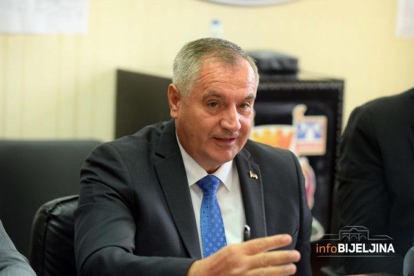 VRAĆA SE REDOVNIM AKTIVNOSTIMA Višković se oporavio od korona virusa
