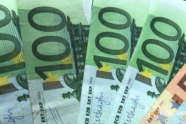 Preduzećima koja su radila smanjenim intenzitetom isplaćeno 7 miliona KM