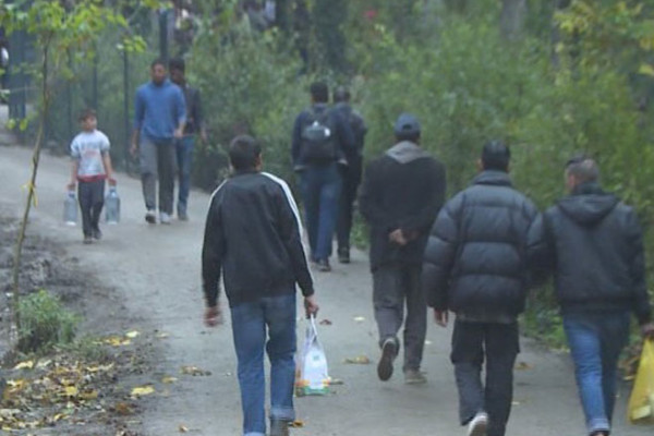 Spriječen ulazak 11 migranata koje je hrvatski MUP dovezao do granice