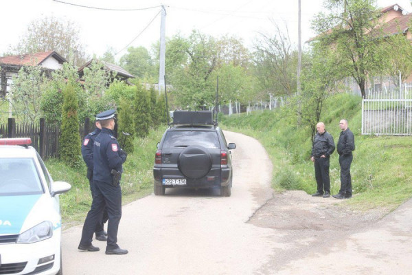 Sumnjivi kedi primijećen kod Krunićevog imanja prije ubistva