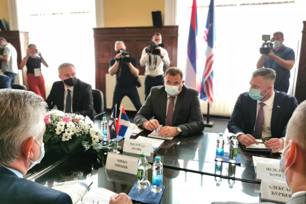 Počeo sastanak Dodika i Mićića u Bijeljini